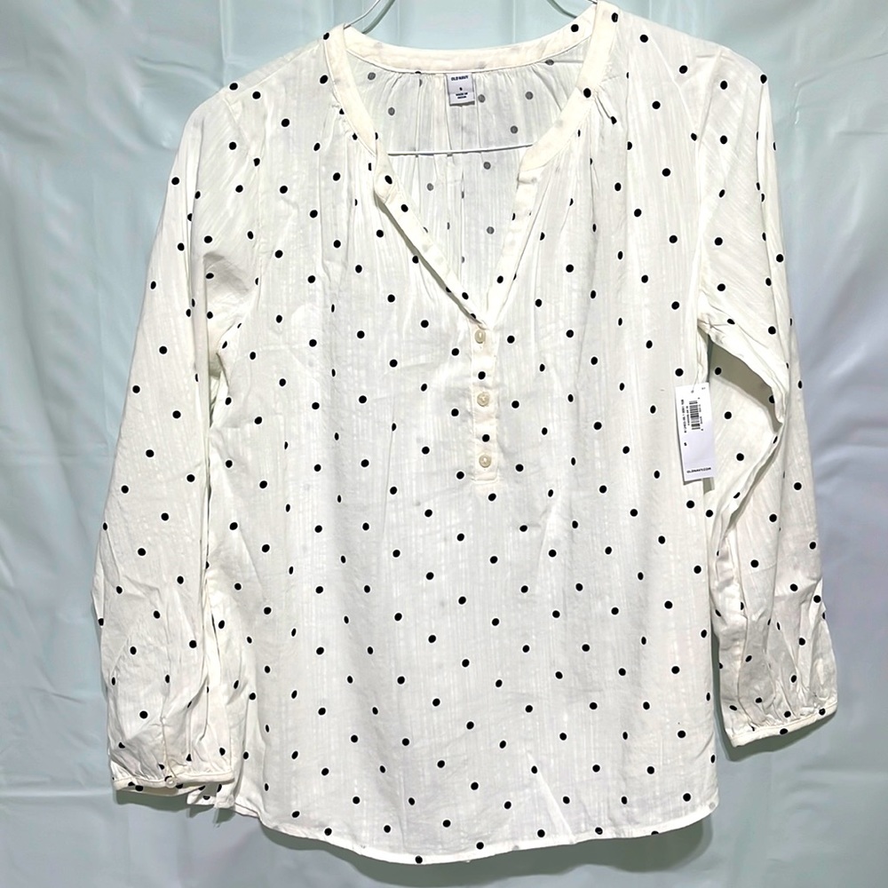 Old Navy Blouse white with black polka dots size Small V neck NWT